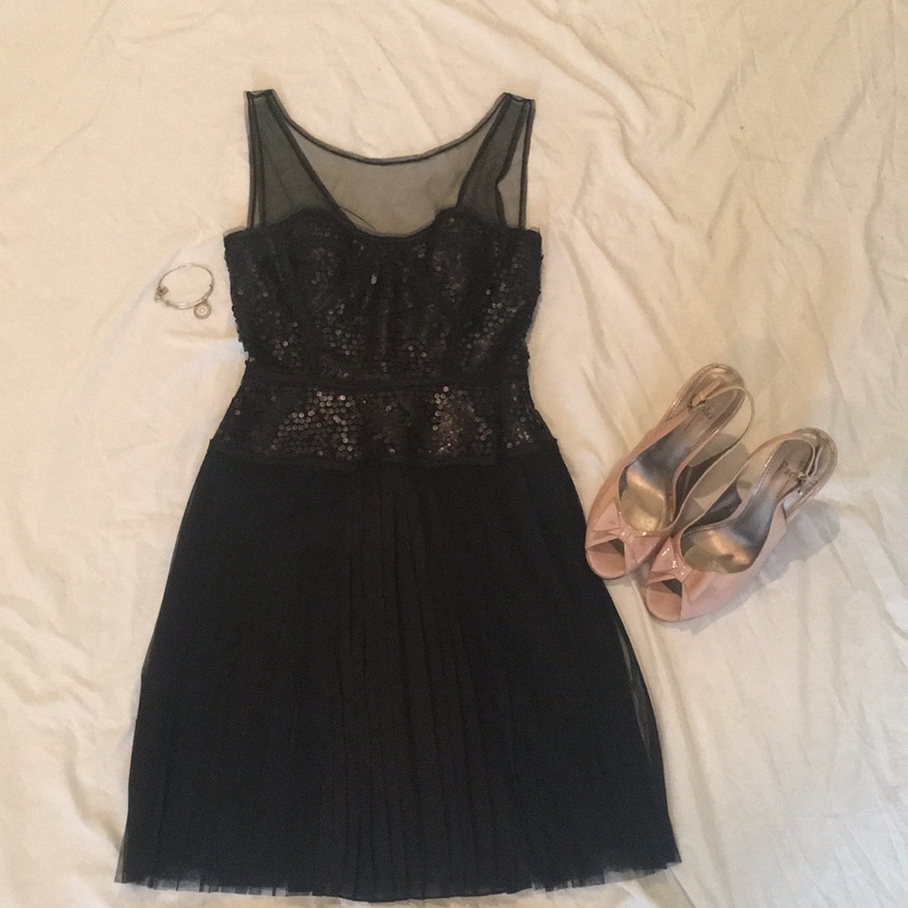 BCBGMAXAZARIA Black short dress